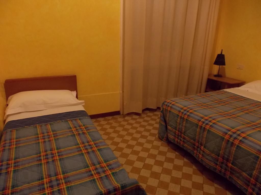 Albergo Stazione Брешія Екстер'єр фото