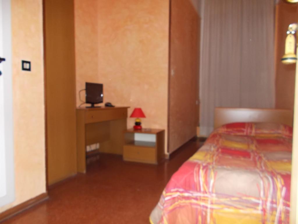 Albergo Stazione Брешія Екстер'єр фото