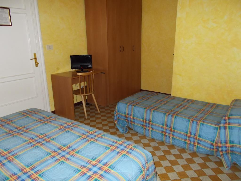 Albergo Stazione Брешія Номер фото