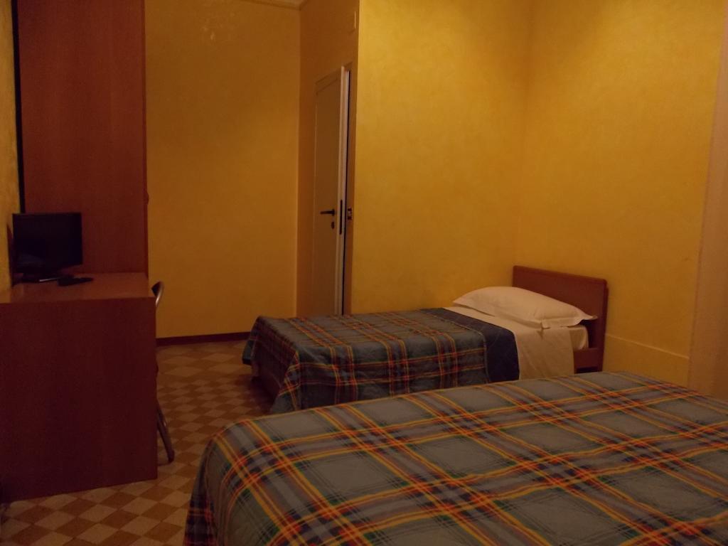 Albergo Stazione Брешія Екстер'єр фото